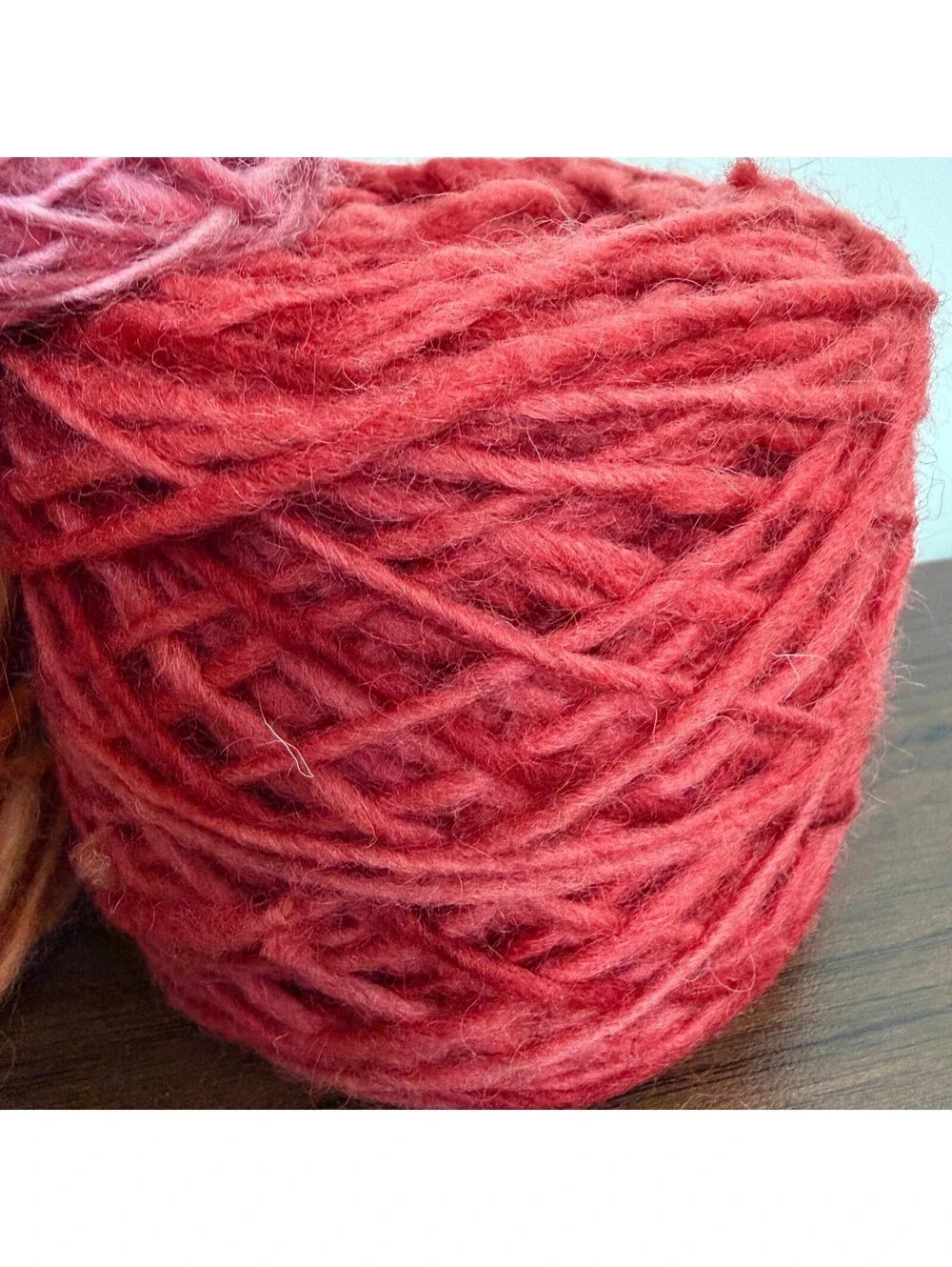 100% Wool Bulky Yarn 595 Yds Pink Coral Orange Red Mix 350g (3 Cakes)
